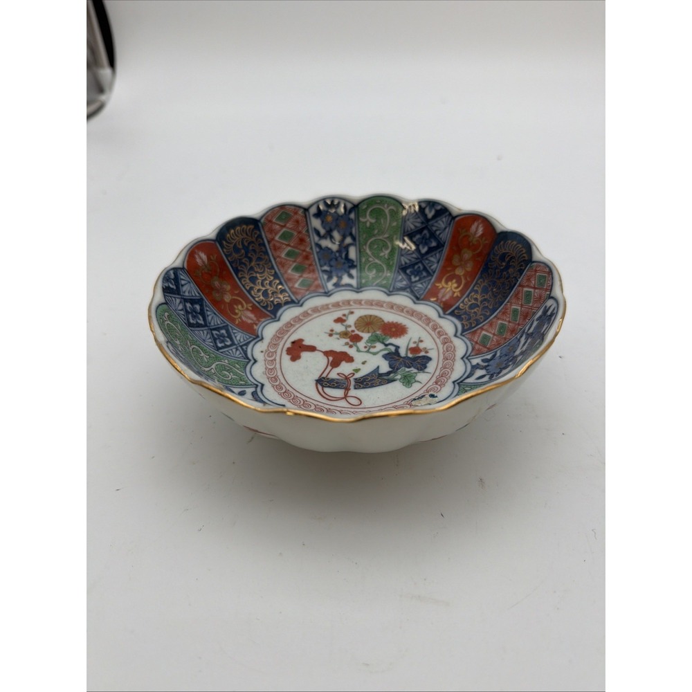 antique Japanese Imari-style Arita porcelain bowl